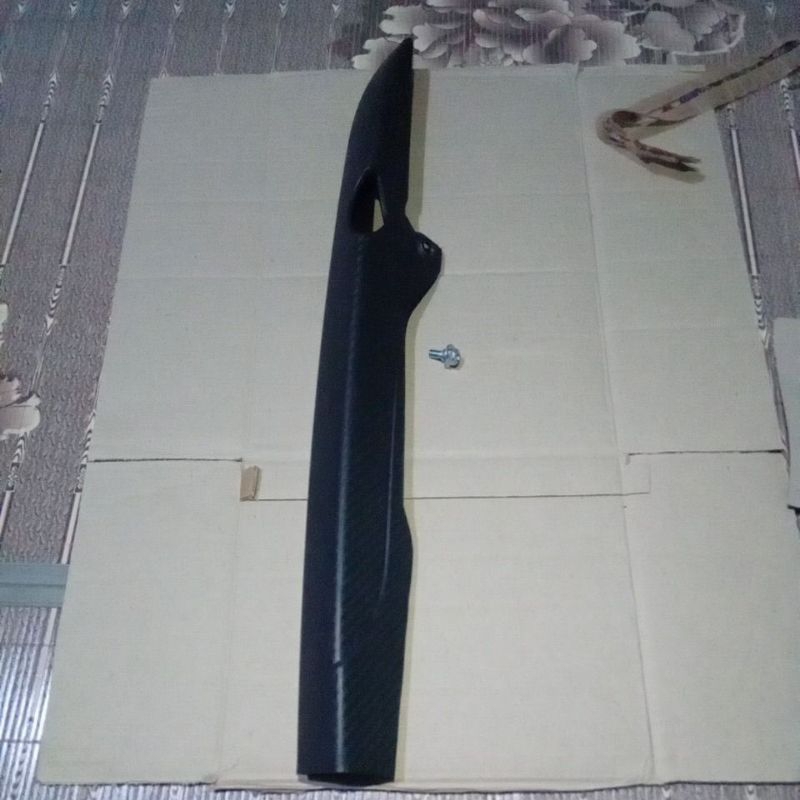 Plastik Tutup Rantai & Baut Revo Absolute 110