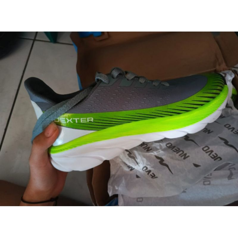 Sepatu Nuevo Dexter