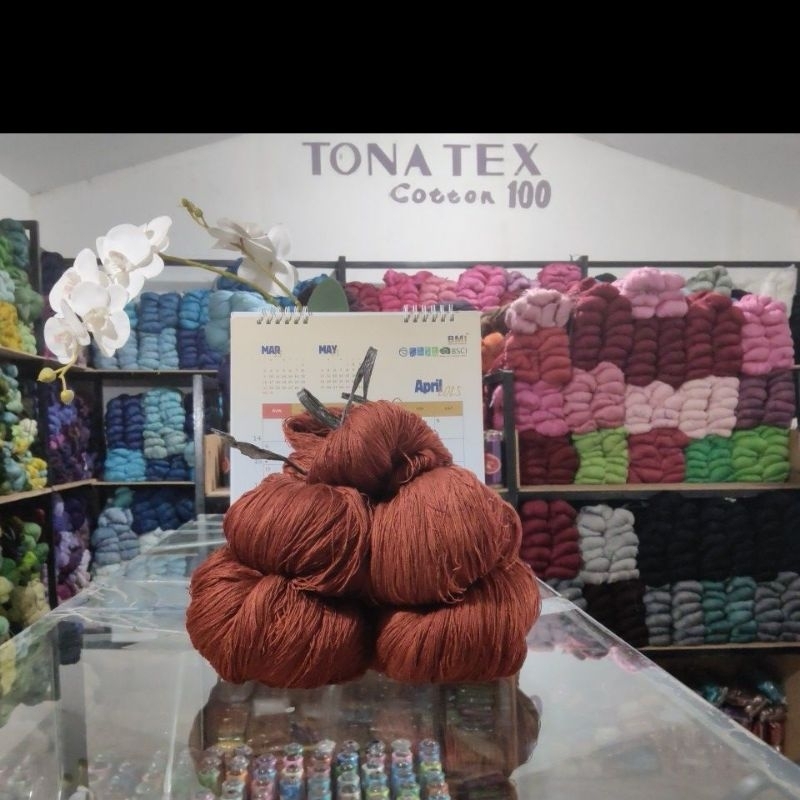 BENANG PUTAR/ BENANG IKAT/ BENANG PAKAN ( 1 KG )