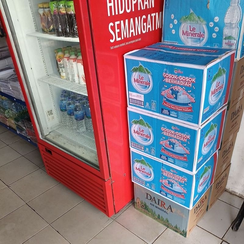 

Air Minum Le Minerale 600ML isi 24 botol