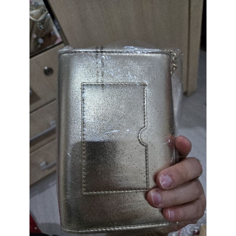 tas charles and keith