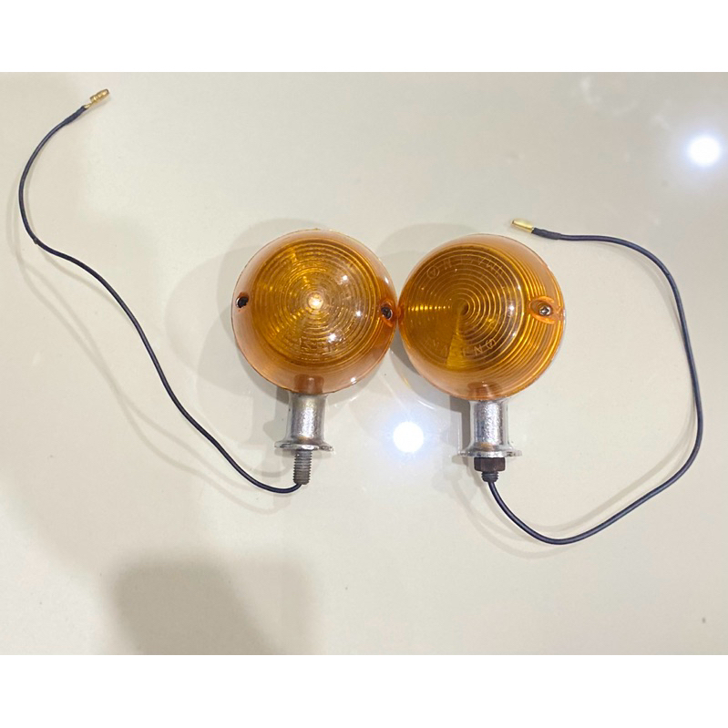 Lampu sein Belakang Yamaha U5 U7 V50 v70 original