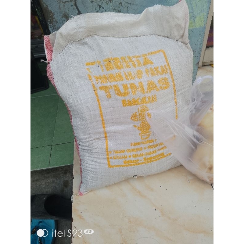 1 karung tanah humus gembur media tanam