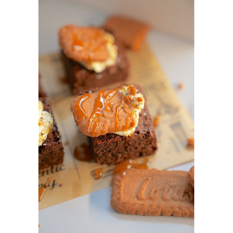 

FUDGY BROWNIES LOTUS CARAMEL