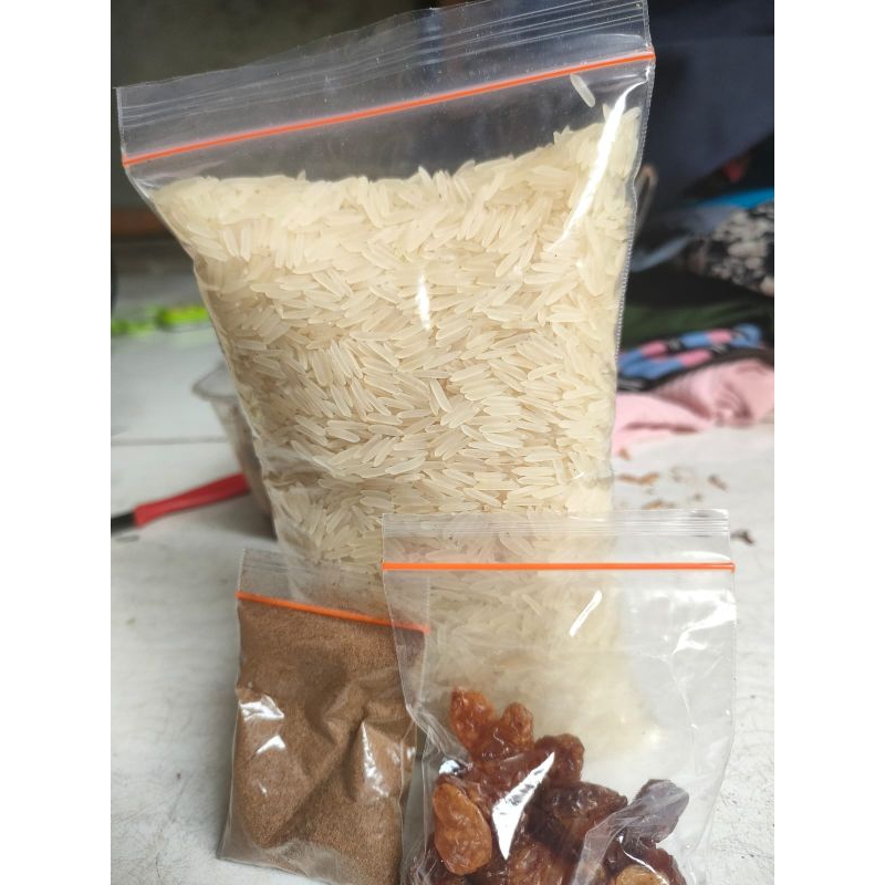 

paket beras kebuli 1 kg lengkap dengan bumbu kebuli dan kismis