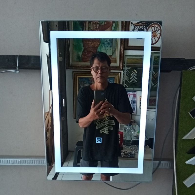 Cermin led TouchScreen