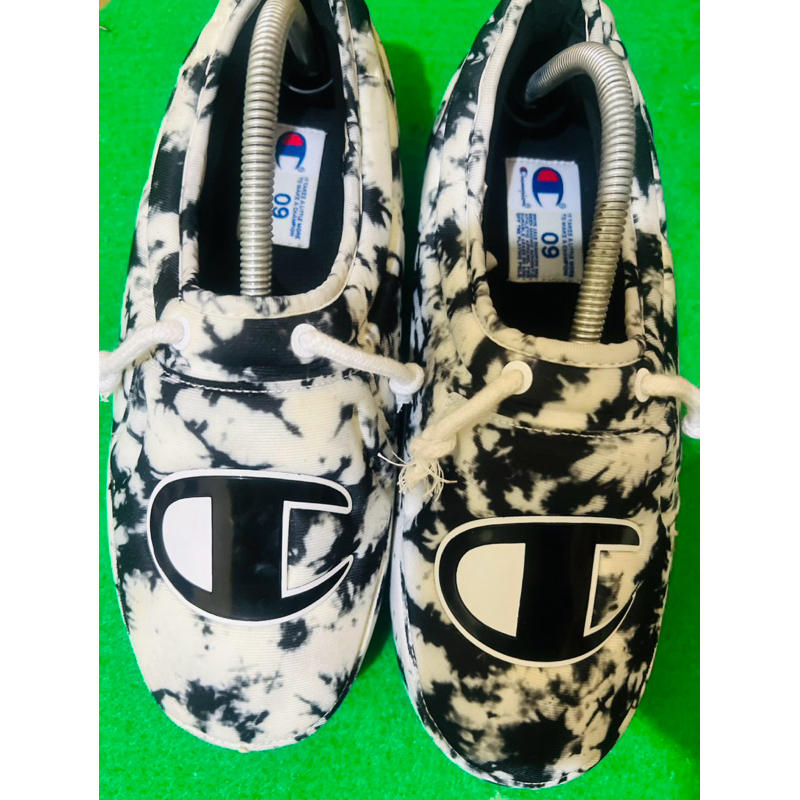 Sepatu Champion ori size 9
