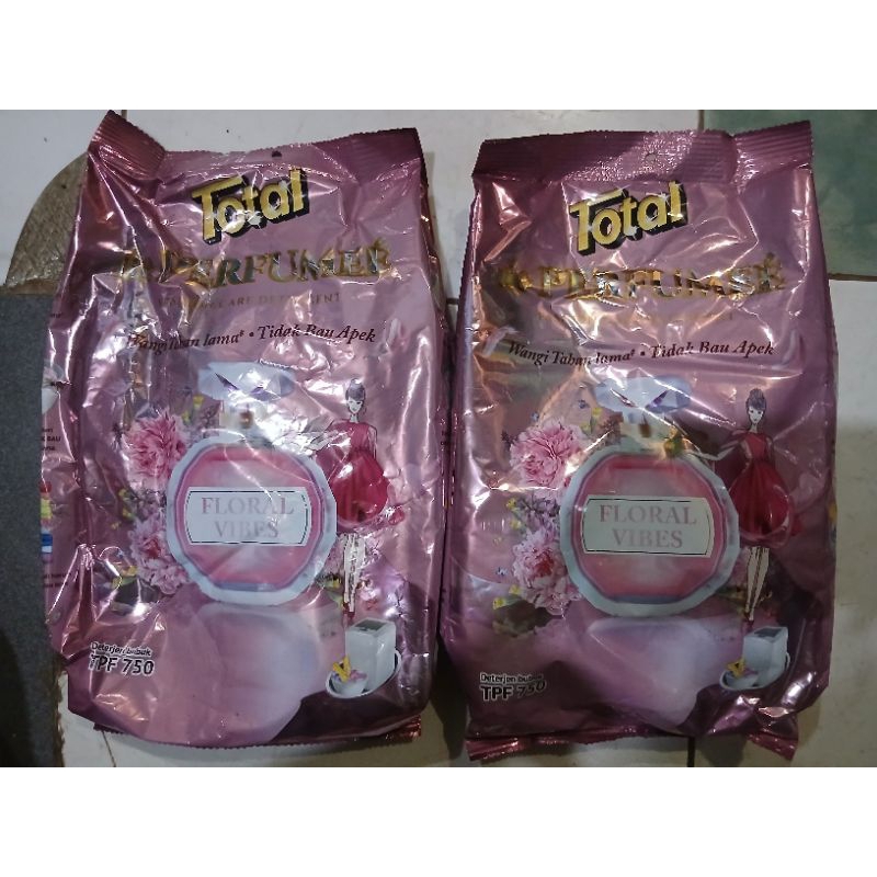TOTAL DETERGENT BUBUK FLORAL