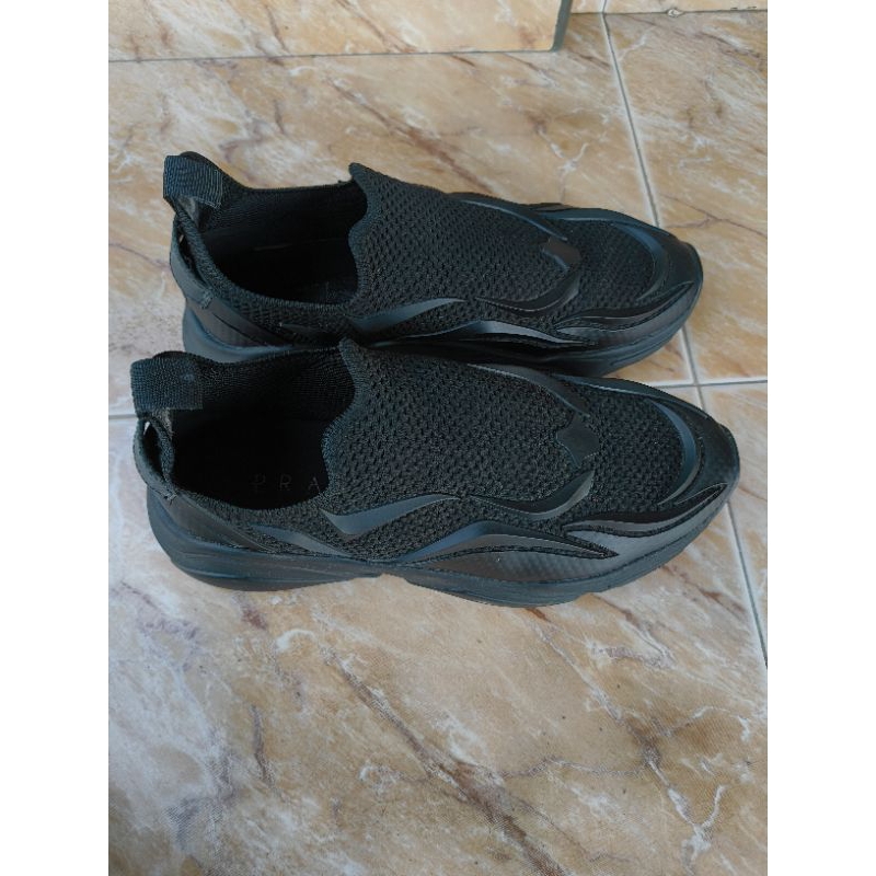 Sepatu Pria Prabu Praba Hitam 41