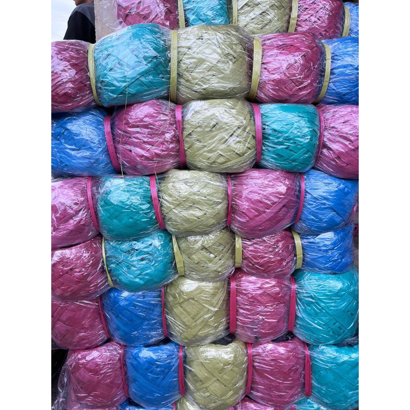 

JUAL TALI RAFIA WARNA-WARNI - BERAT 1/2 KG ~ 1 Ball Isi 10 Roll