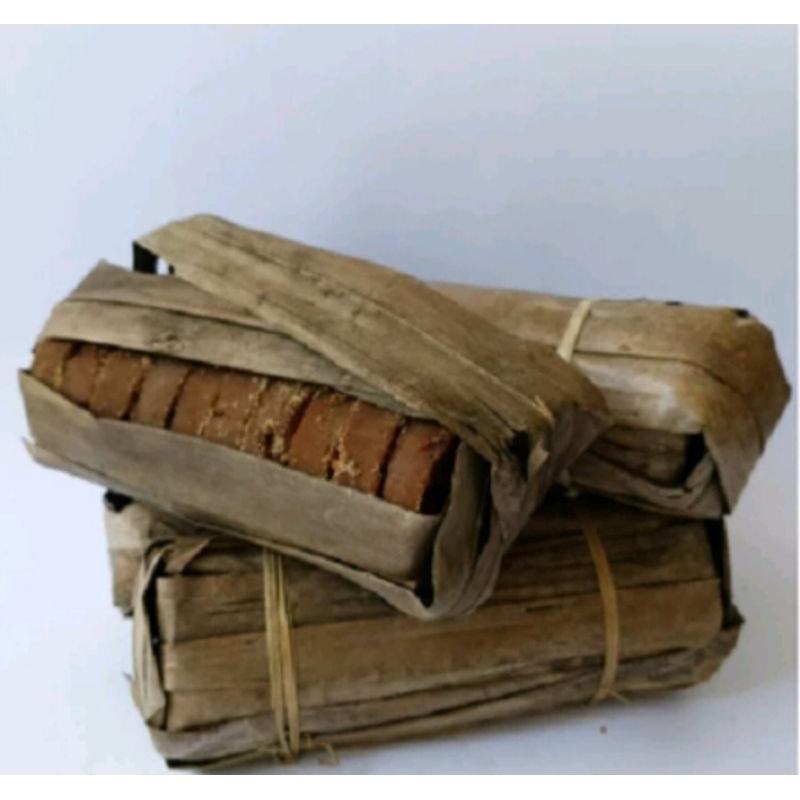 

1 kg gula aren asli bungkus daun kelapa kering