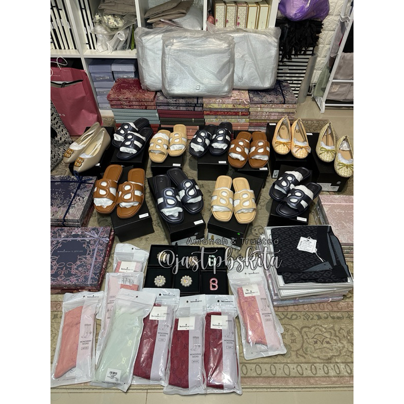 SALE SALE BUTTONSCARVES