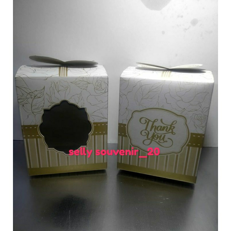 

Box souvenir untuk gelas gagang/bbc free tali