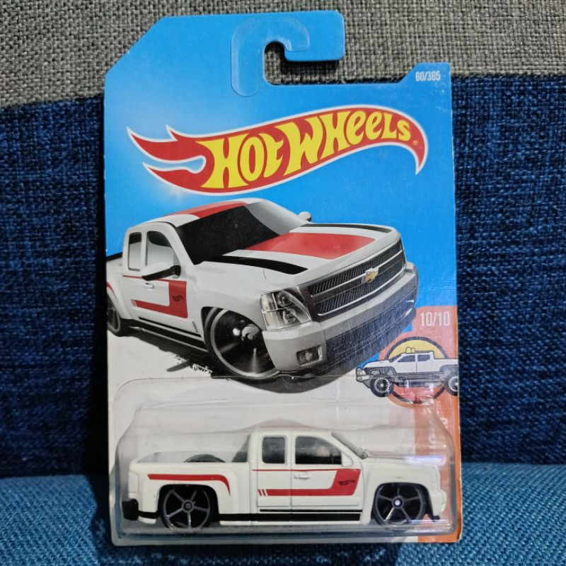 Hot Wheels Chevy Silverado HW Hot Truck White Red