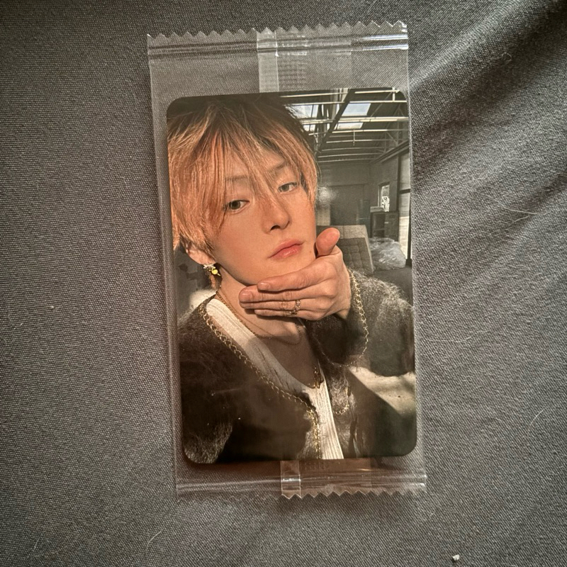 PHOTOCARD YOSHI PLEASURE TREASURE KTOWN