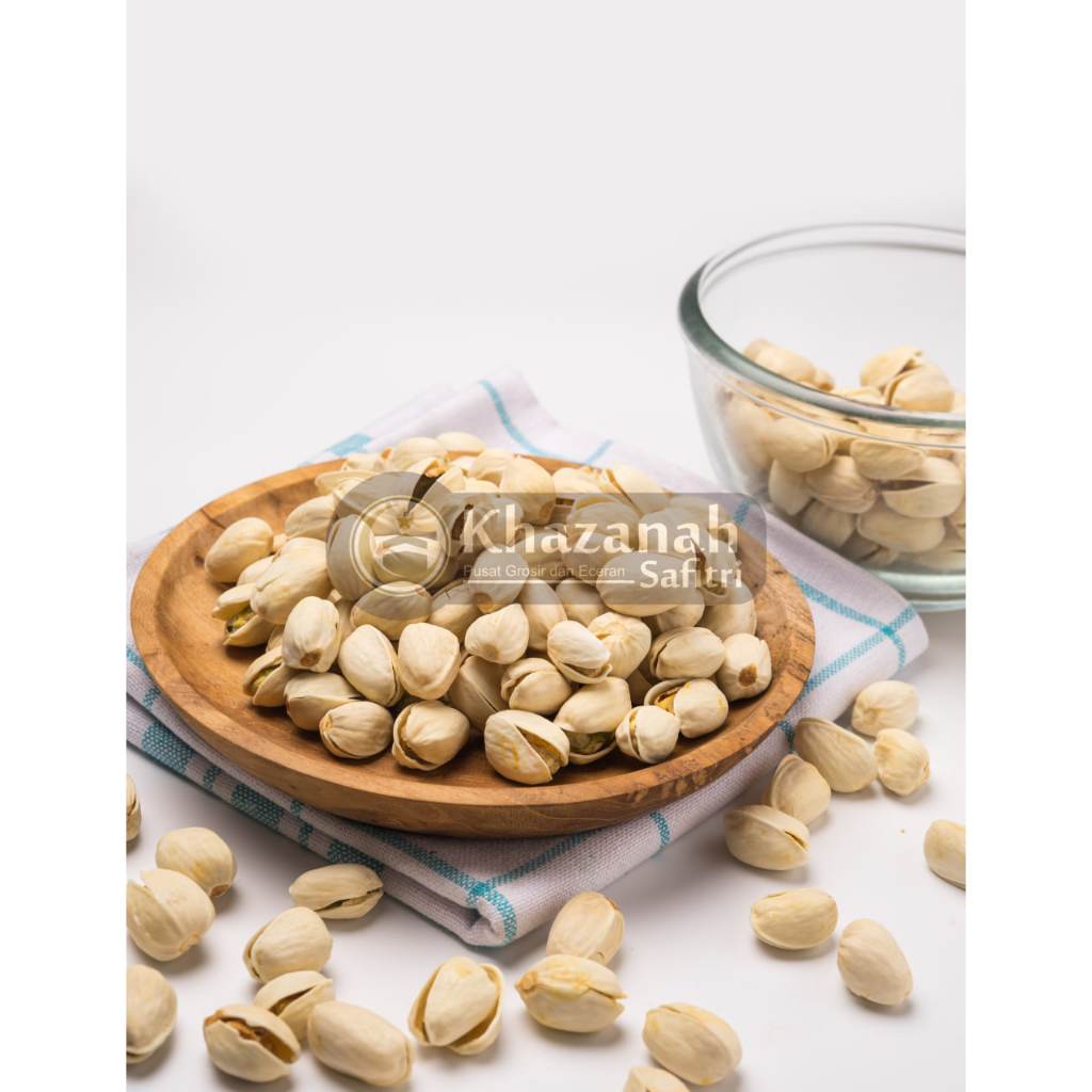 

Kacang Pistachio – Renyah, Gurih & Kaya Manfaat