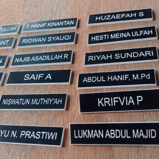 

SEHARI LANGSUNG KIRIM NAMA DADA PERSIT , NAMETAG , MODEL GRAFIR AKRILIK PNS ASN POLRI TNI KARYAWAN GURU TERMURAH