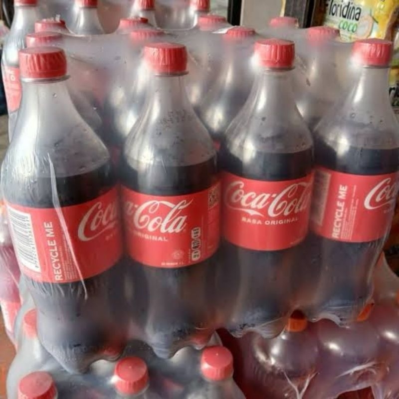 

Minuman Soda Coca-Cola kemasan 1 liter