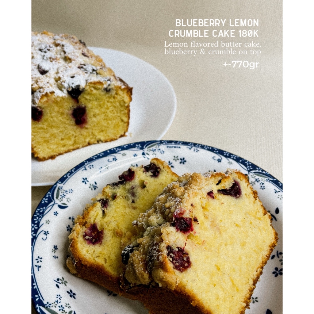 

Blueberry Lemon Crumble Cake by Doughremi