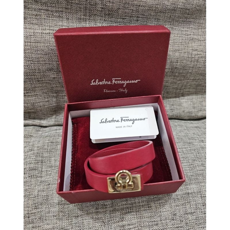 preloved gelang kulit asli ferragamo red