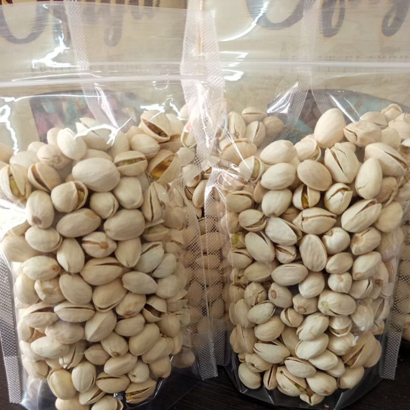 

kacang pistachio siap makan/kacang ketawa 250gr