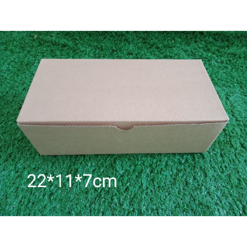 

(isi 3) Box Hampers Kardus uk. 22x11x7cm E Flute Coklat