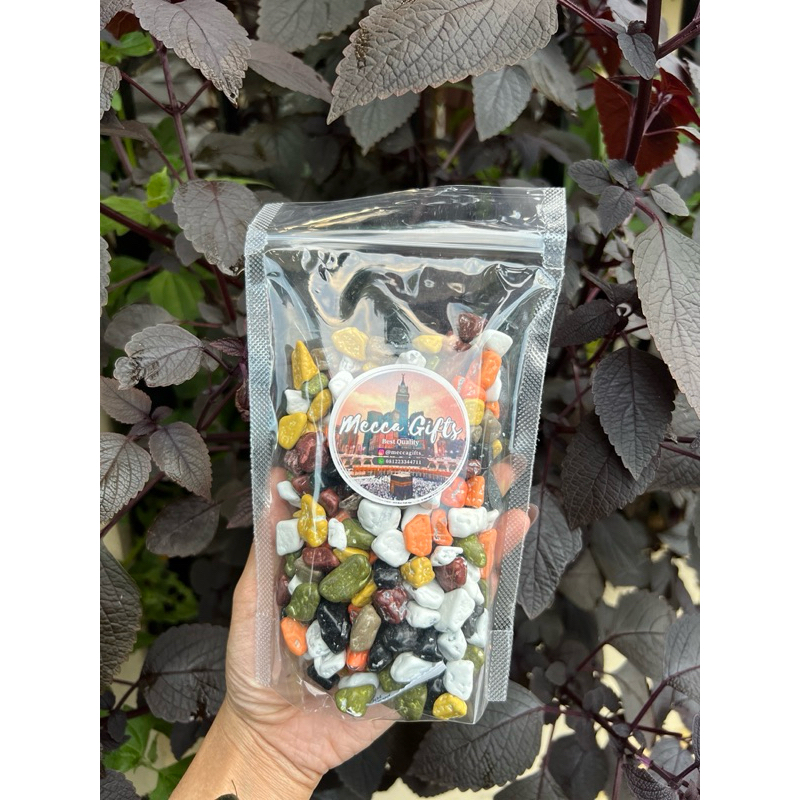

Coklat Kerikil