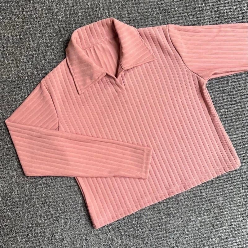 CROPTOP LENGAN PANJANG KNIT HORNET LEHER KERAH