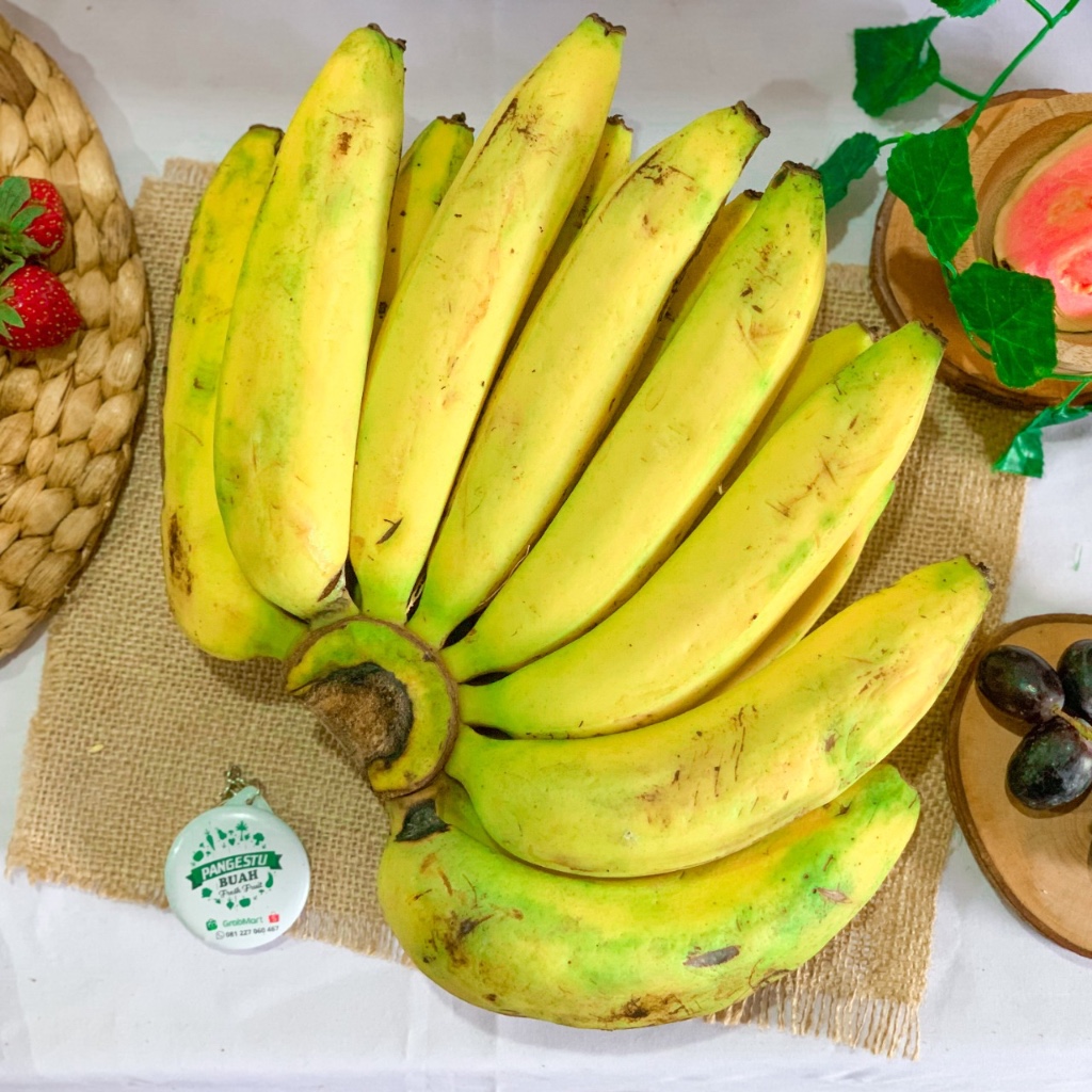 

PISANG AMBON MASAK POHON MANIS