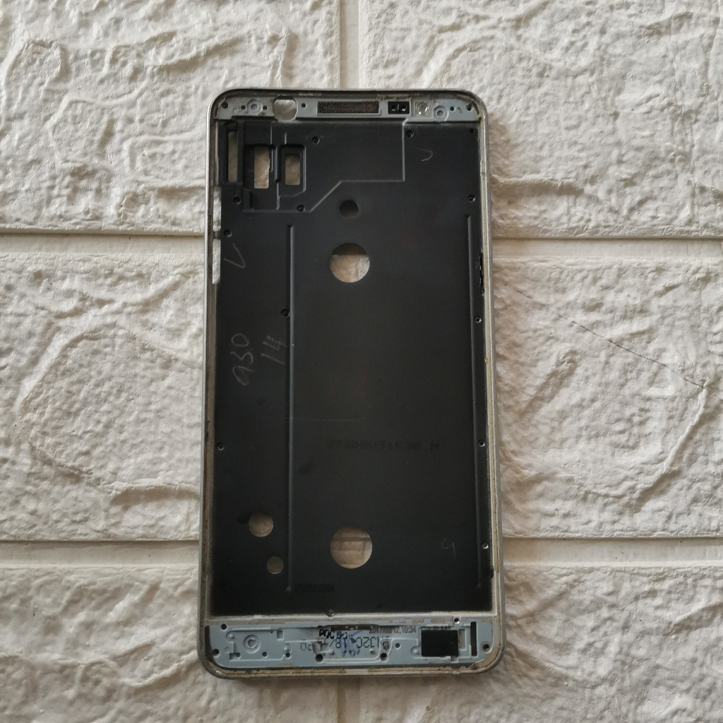 Frame Samsung J5 2016 - J510F Tatakan LCD Original Copotan - Duduukan Layar HP