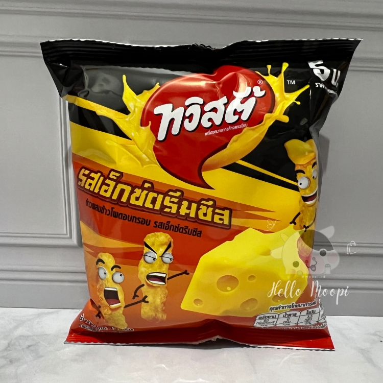 

Twisties Crispy Potato Stick Extreme Cheese Flavor 15 gram / snack thailand / ciki thailand