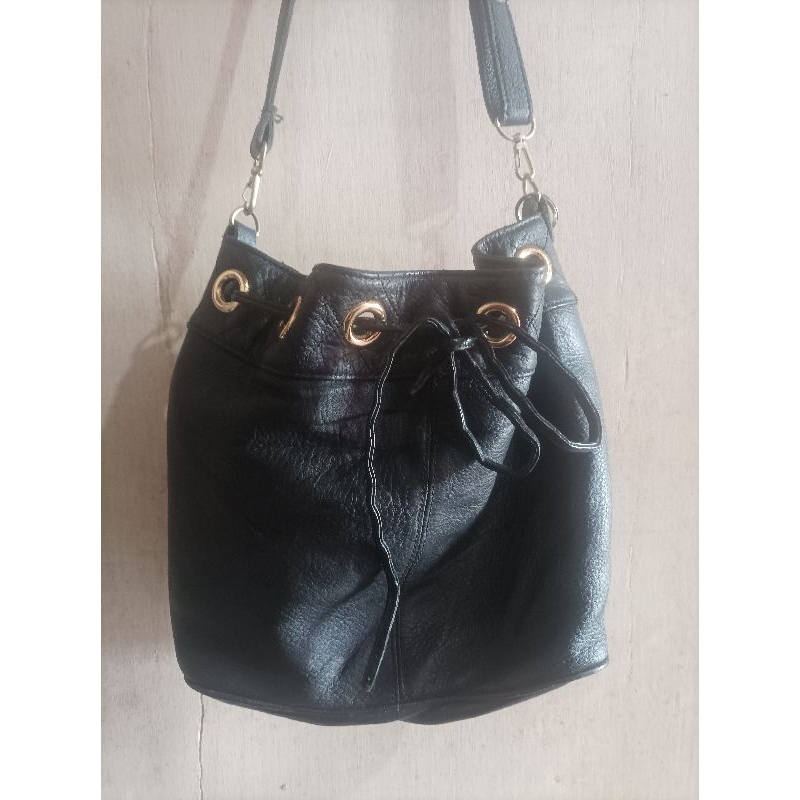 Tas Serut Kulas Kulit Asli Hitam gemoy