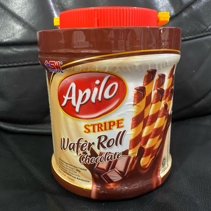 

Apilo Wafer Roll Chocolate Stripe ASW 500gr / Biskuit Wafer Roll Chocolate