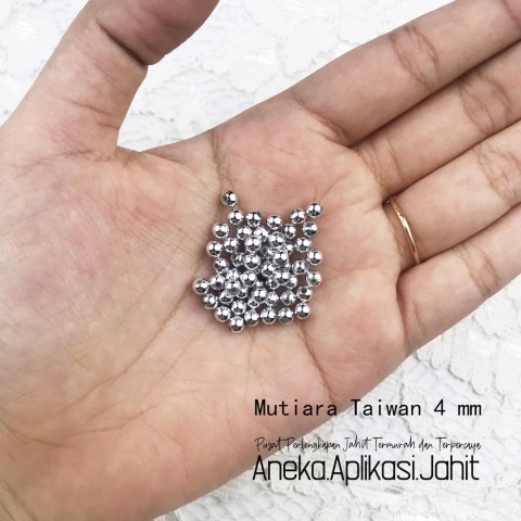 [PRE-ORDER] 1/2 PON MUTIARA TAIWAN KILAT 4 MM - SILVER (225 GRAM)