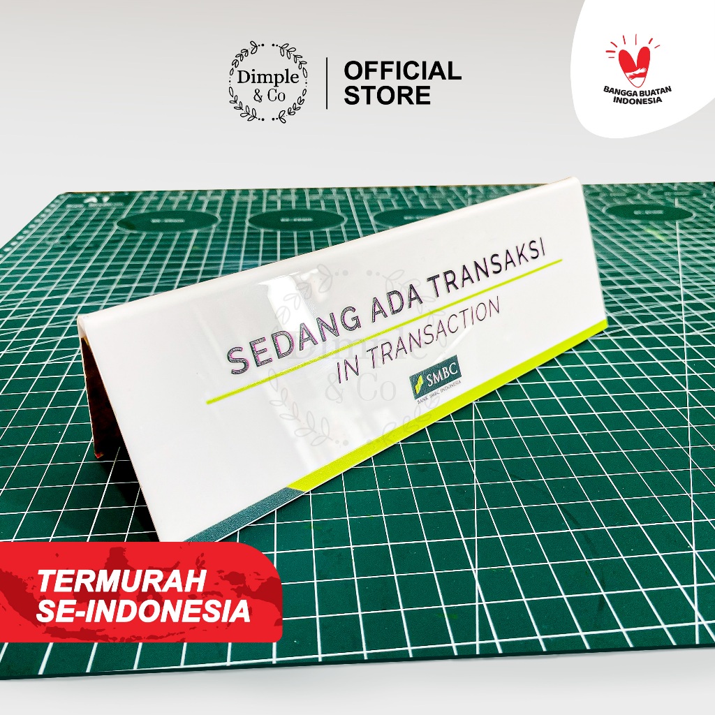 

DIMPLEANDCO | AKRILIK NAMA MEJA CUSTOM | AKRILIK MEJA TUTUP BUKA SEGITIGA