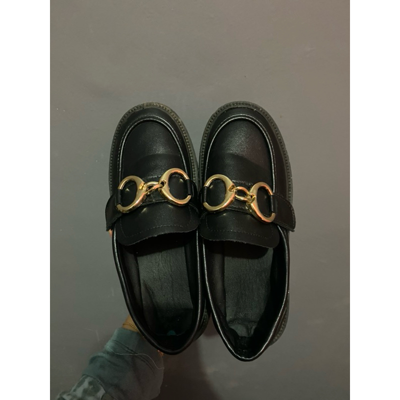 PRELOVED SEPATU DOCMART