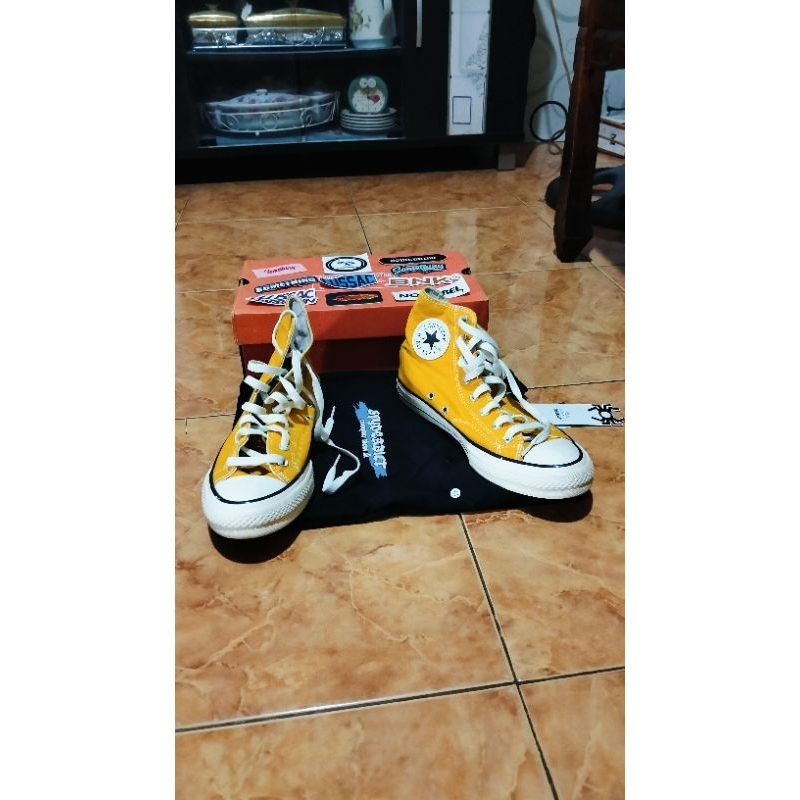 converseYellowHigh