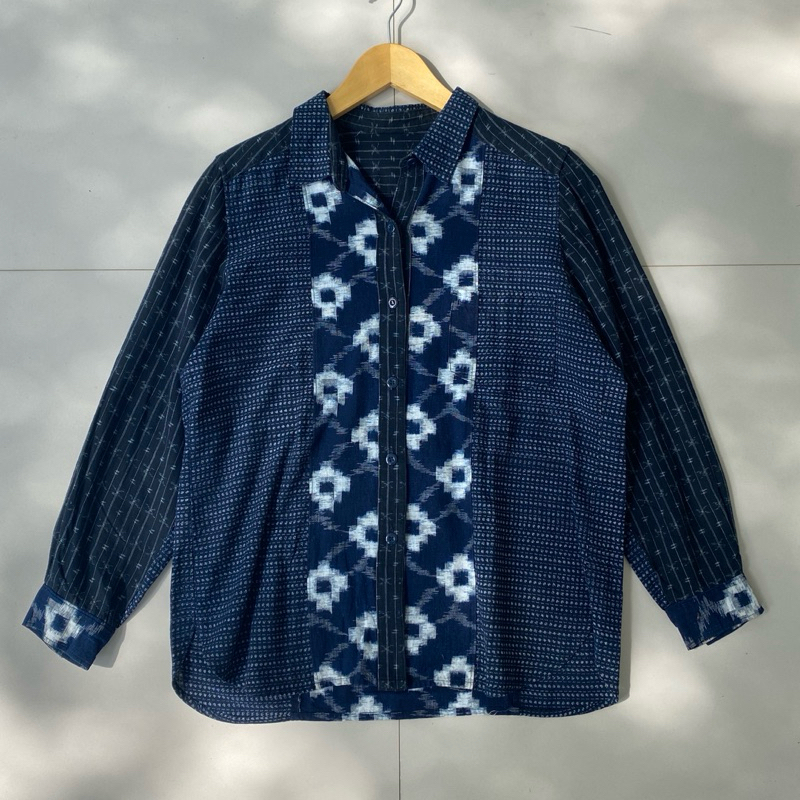 kemeja motif ethnic second