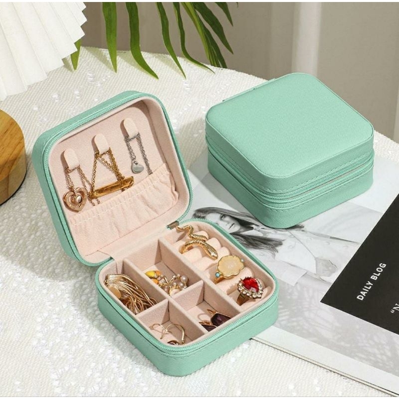 Kotak Penyimpanan Emas Perhiasan Resleting