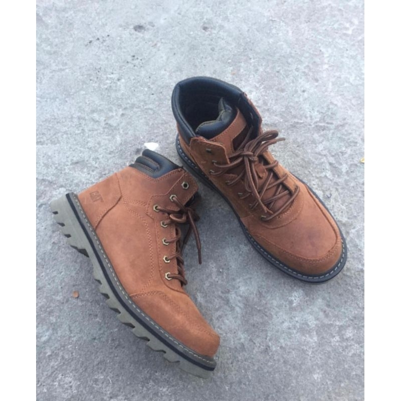 Sepatu Caterpillar boots chukka moc toe