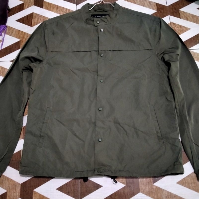Jaket casual Zara Man model bottom size L fit XL warna army
