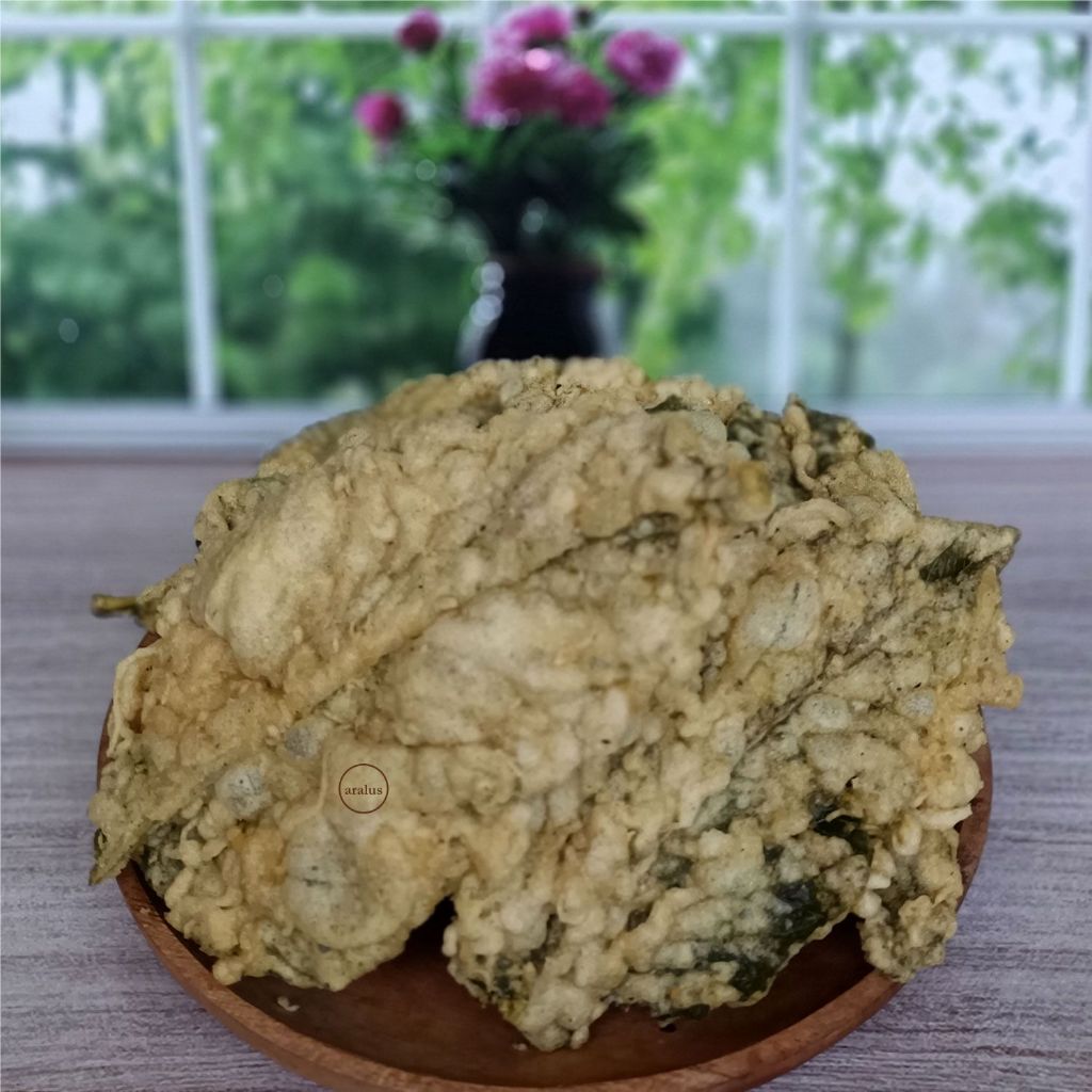 

Aralus - Makanan / snack / cemilan - Keripik bayam - ada 2 varian rasa