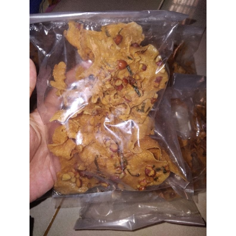 

Peyek Kacang gurih asin enak