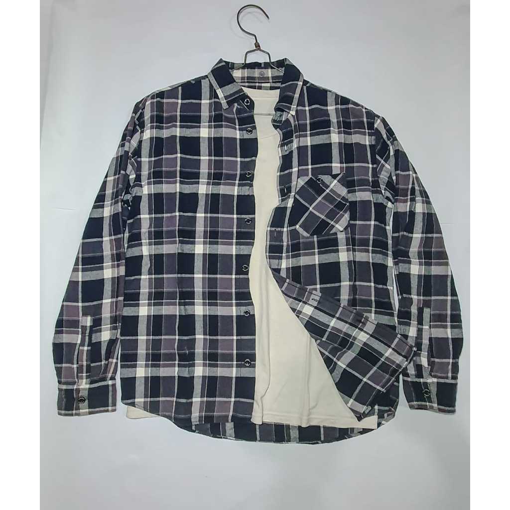 Kemeja Bahan Flanel Airwalk Outfit Naik Gunung