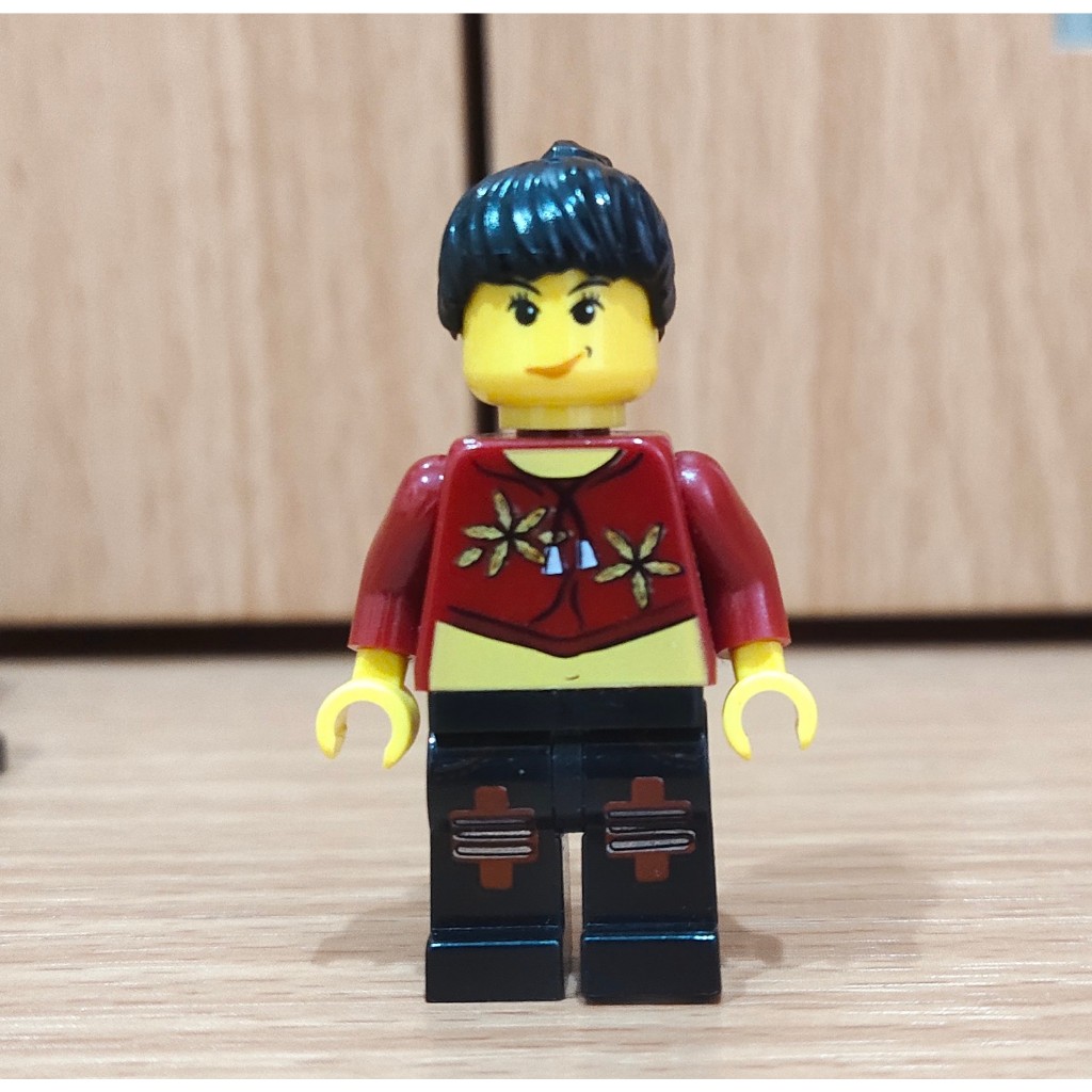 Lego city red shirt woman minifigure vintage