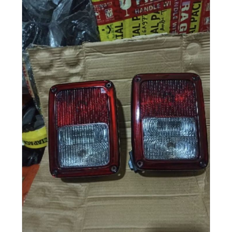 lampu stop jeep rubicon sepasang original