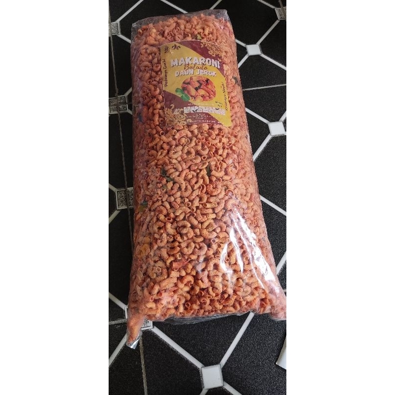 

MAKARONI BANTAT MINI PEDAA DAUN JERUK BALADO/ORIGINAL