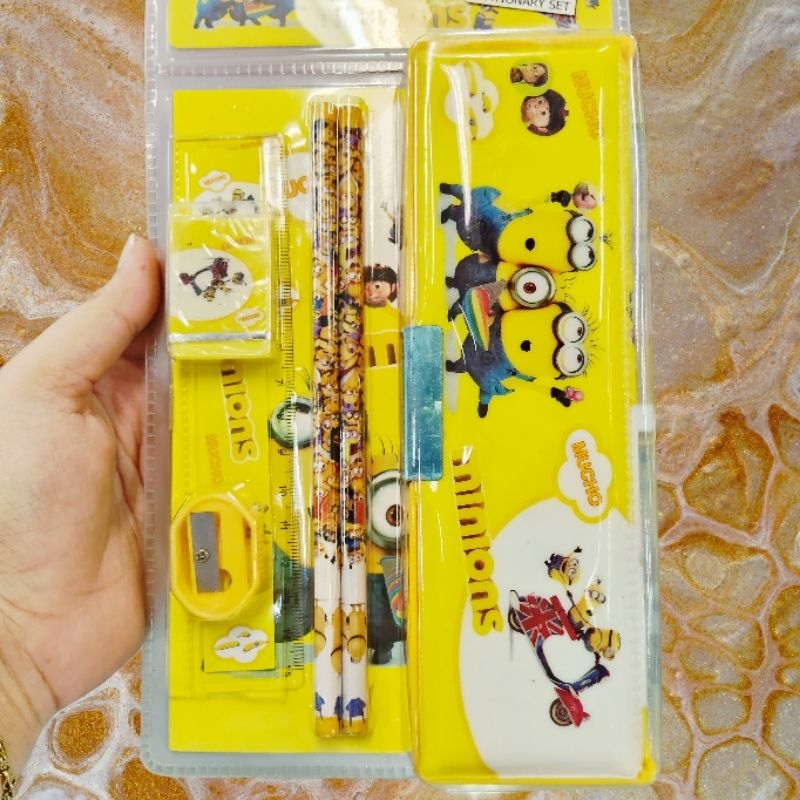 

Alat tulis set karakter Minions | Alat Tulis Set Sekolah