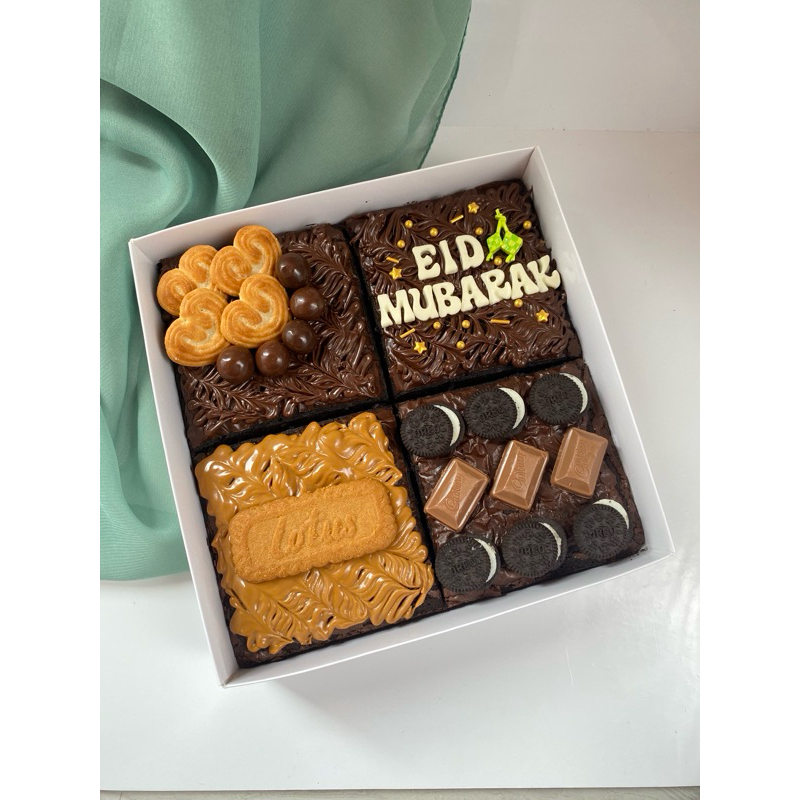 

Brownies Custom (Tulisan Bisa Request) 20x20 Hias By Hi Bites