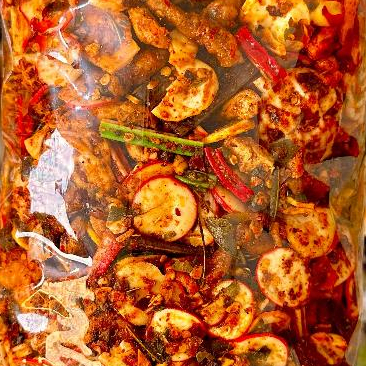 

SEBLAK MIX /KERUPUK/BASRENG CAMPUR PEDAS DAUN JERUK 500 GRAM